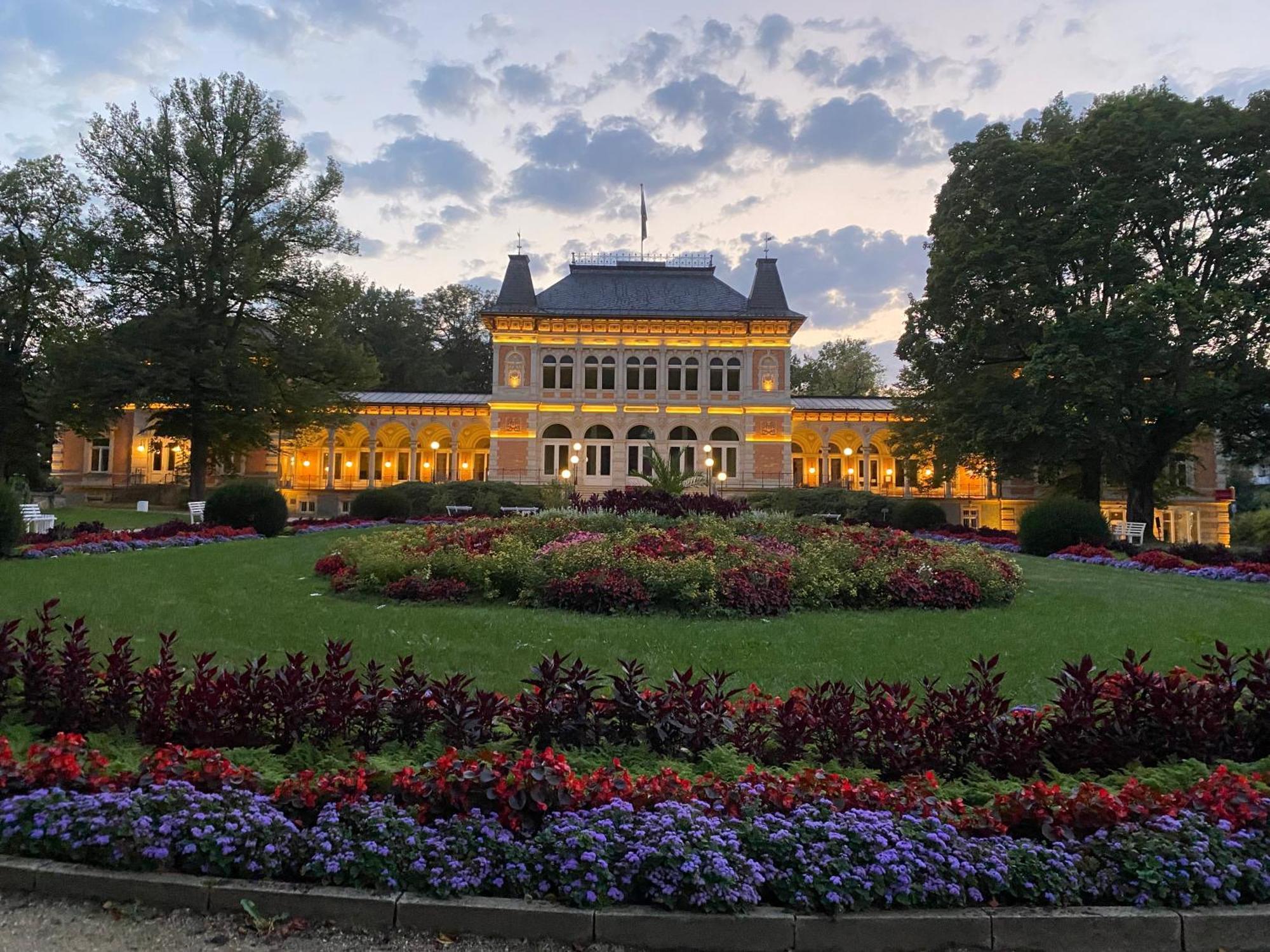 Fewo Roland Ranft Direkt Am Kurpark Barrierearm 60Qm Bad Elster Zewnętrze zdjęcie